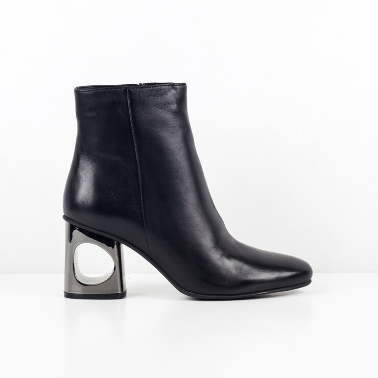 Lupe-shop-ULTRA SHOES