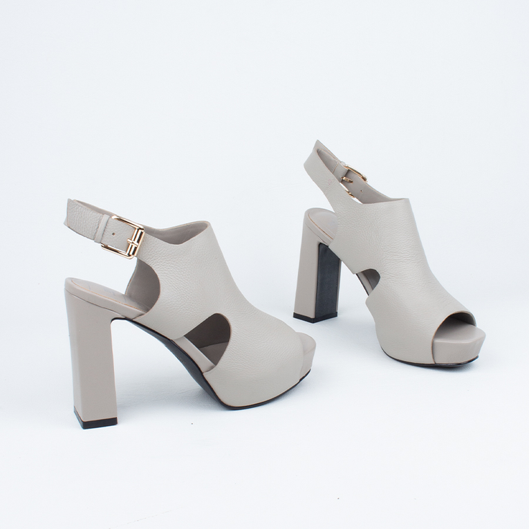 Moda Platform Heel