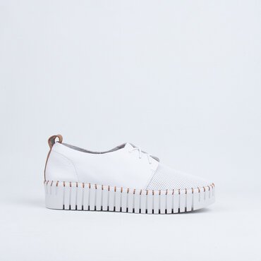 Batu Lace Up 