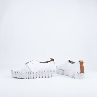 Batu Lace Up 