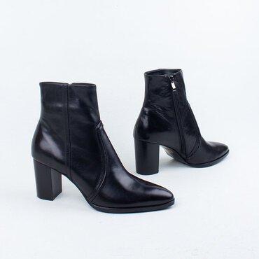 Anahi Ankle Boot