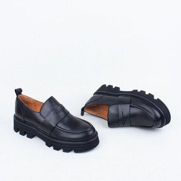 Jania Loafer