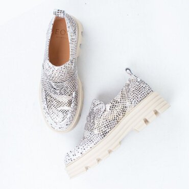 Jania Loafer