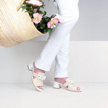 Adder Slide Heel