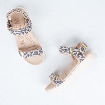 Line Sandal