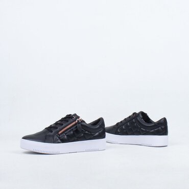 Value Sneaker