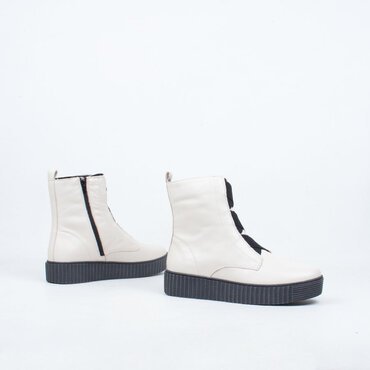 Date Boot