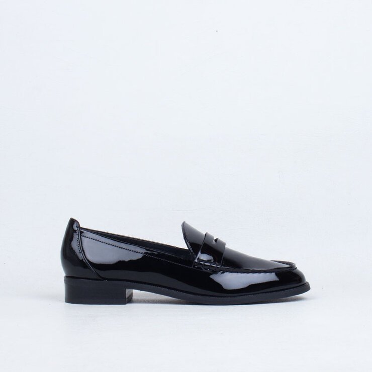 Lucia Loafer-ULTRA SHOES