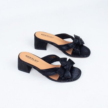 Aniston Heeled Slide
