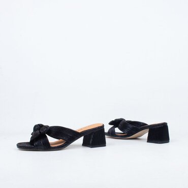 Aniston Heeled Slide