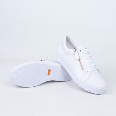 Virtue Sneaker