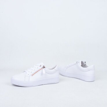 Virtue Sneaker