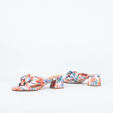 Aniston Heeled Slide