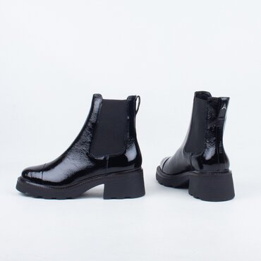 Cara Boot